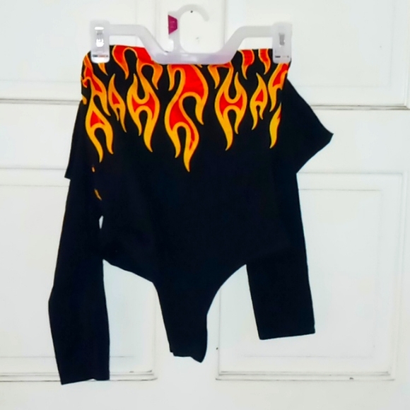 Free With Bundle Fashion Nova onesie - Picture 1 of 4